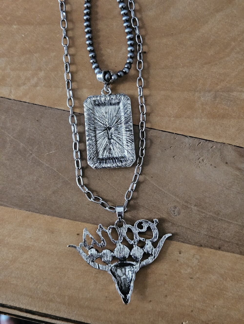 COORS AND COWBOY NECKLACE SET - Picture 4 of 5